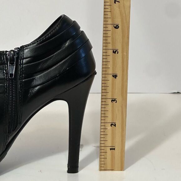 Fioni Black & Gold Heeled Boots | Women Size 7 ½ - Picture 10 of 12